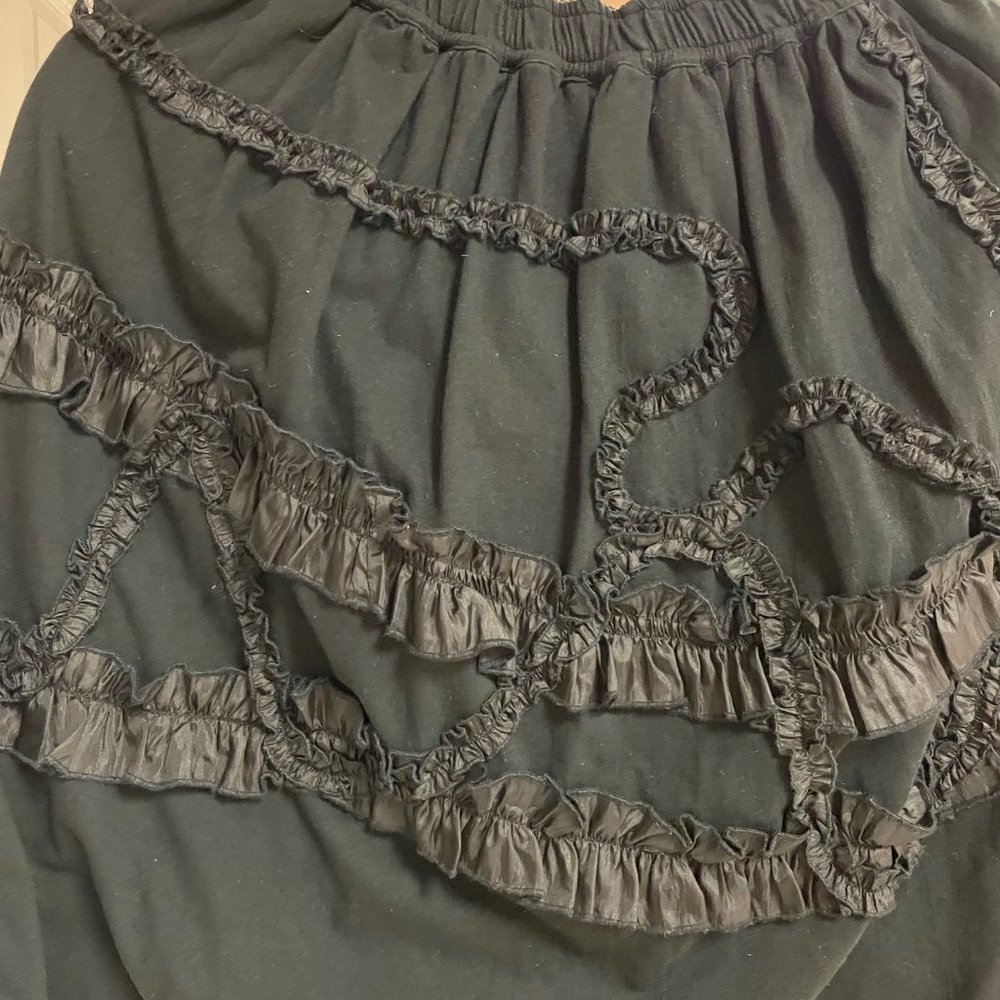 LES ROBES BLACK KNEE-LENGTH  SKIRT  M